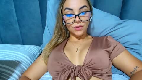 Hello im lady nice to meet you  online show from May 6, 2026, 6:35 pm