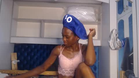 ladydiva69 online show from February 21, 2025, 2:16 pm