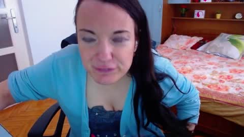 Snapshot of ladylhoty chatting on June 18, 2026, 12:20 pm LadyLHoty online show from June 18, 2026, 12:20 pm