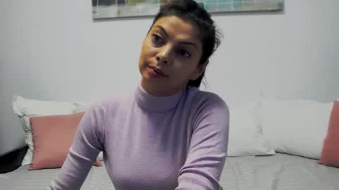 Lia online show from December 17, 2024, 4:45 am