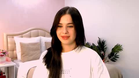 Amelia online show from September 28, 2025, 6:57 pm