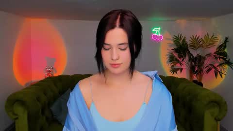 Amelia online show from October 9, 2025, 1:20 pm