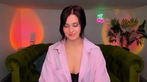 Amelia online show from October 10, 2025, 9:47 pm