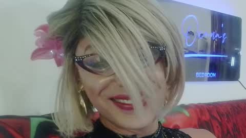 Snapshot of ladyoxana chatting on April 26, 2026, 10:40 pm Oxana online show from April 26, 2026, 10:40 pm