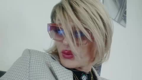 Snapshot of ladyoxana chatting on May 5, 2026, 1:13 am Oxana online show from May 5, 2026, 1:13 am