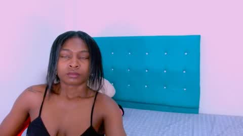 laura online show from January 4, 2025, 3:49 pm