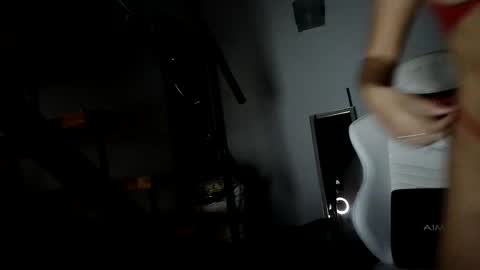 ladysusurros online show from February 23, 2026, 10:29 pm