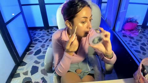 Lady  online show from January 5, 2025, 4:04 am