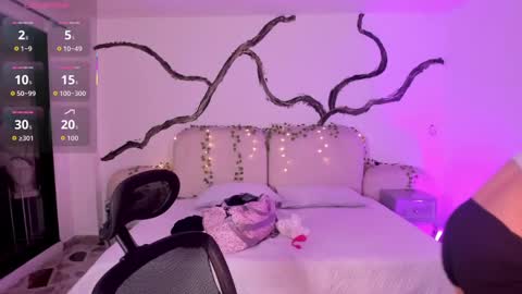 Lady  online show from September 13, 2025, 4:34 am