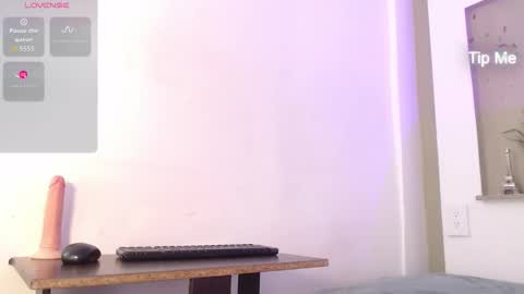 Isabella  online show from February 27, 2026, 9:48 pm