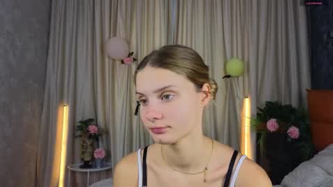 Snapshot of lafeti chatting on October 5, 2025, 6:56 am Lilia online show from October 5, 2025, 6:56 am