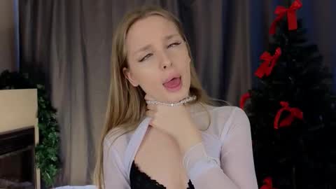 Snapshot of lafeti chatting on December 5, 2025, 6:33 am Lilia online show from December 5, 2025, 6:33 am