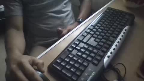 Snapshot of lagenovadura chatting on May 24, 2026, 1:38 pm La Genova esta Dura beard boy male dick mastubate latinosexy latinohot latino glasses mature strong stronglegs online show from May 24, 2026, 1:38 pm