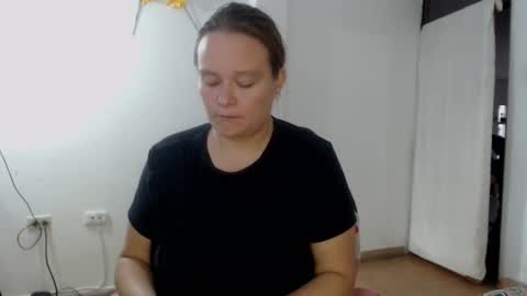  paola and a guest lol    online show from November 8, 2025, 11:54 am