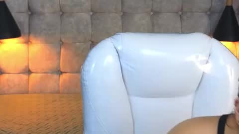 Snapshot of laia_and_aloby chatting on September 17, 2025, 10:44 pm online show from September 17, 2025, 10:44 pm
