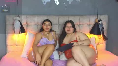 Snapshot of laia_and_aloby chatting on October 16, 2025, 11:28 pm online show from October 16, 2025, 11:28 pm