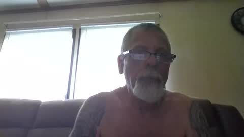 Snapshot of laidbackluxury chatting on June 8, 2026, 6:19 pm laidbackluxury online show from June 8, 2026, 6:19 pm