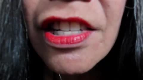 Lailacastillo online show from September 25, 2025, 12:09 pm