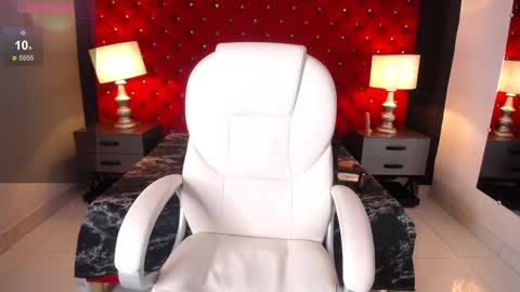 Snapshot of lailastilwills chatting on September 10, 2025, 4:56 am Laila Stilwills online show from September 10, 2025, 4:56 am