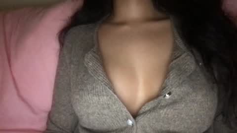 Snapshot of lailayousef chatting on January 23, 2025, 8:36 am Laila Yousef online show from January 23, 2025, 8:36 am