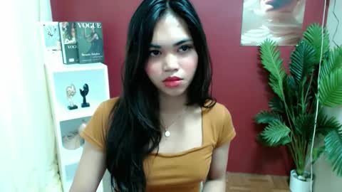 Snapshot of laire_allure chatting on February 22, 2026, 8:24 am laire online show from February 22, 2026, 8:24 am