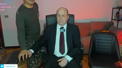 lajose52 online show from April 17, 2026, 7:28 pm