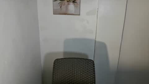 lakshmi_052704 online show from September 17, 2025, 7:37 pm