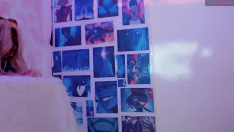 Snapshot of lala_moon chatting on October 29, 2025, 8:21 pm lala Moon online show from October 29, 2025, 8:21 pm