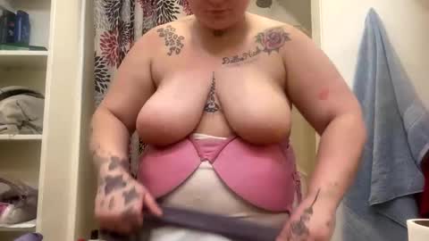 lalaaacx3 online show from February 9, 2025, 1:46 pm