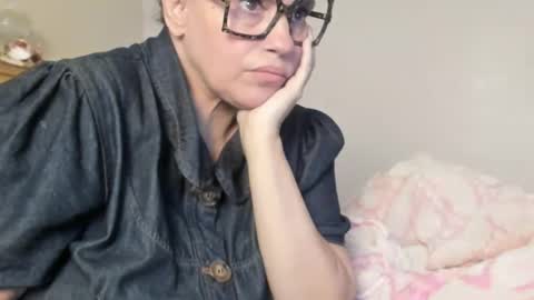 Naomi Rose online show from November 23, 2025, 3:28 am