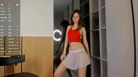 Julia online show from October 24, 2025, 8:16 pm