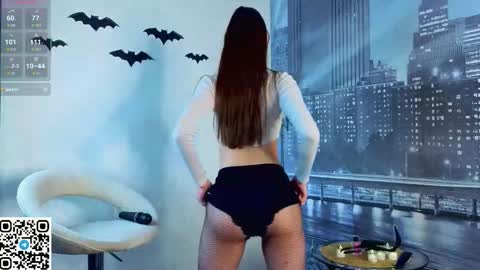 Julia online show from November 1, 2025, 9:11 am