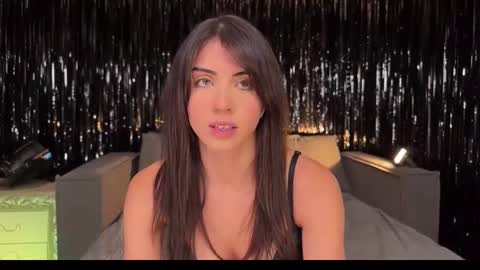 Ellina online show from January 18, 2026, 8:12 pm