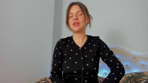 Snapshot of lallie_ chatting on March 7, 2026, 4:15 pm Lallie online show from March 7, 2026, 4:15 pm