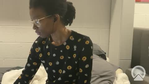 lalunevelvet online show from February 10, 2025, 12:29 pm