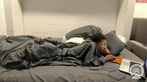 lalunevelvet online show from February 12, 2025, 2:10 pm