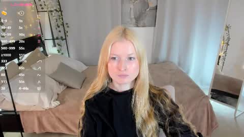 Snapshot of laly_peach chatting on June 14, 2026, 6:48 am Laly online show from June 14, 2026, 6:48 am