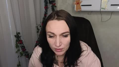 Snapshot of lalyaskyy chatting on December 22, 2025, 10:56 am Lalya online show from December 22, 2025, 10:56 am