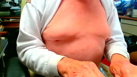 lamarbrazil online show from January 7, 2025, 7:49 pm