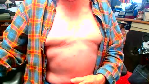 lamarbrazil online show from February 6, 2025, 10:43 pm