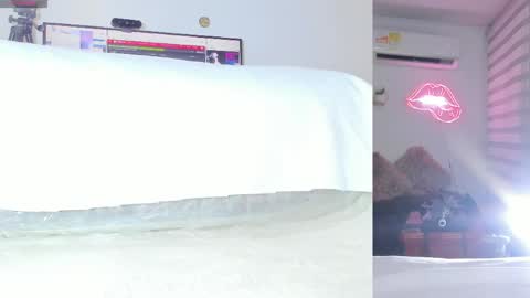 Lana online show from April 18, 2026, 9:13 am