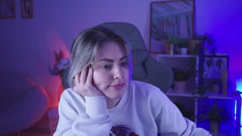 just call me Lana  and her security online show from December 7, 2024, 5:42 pm