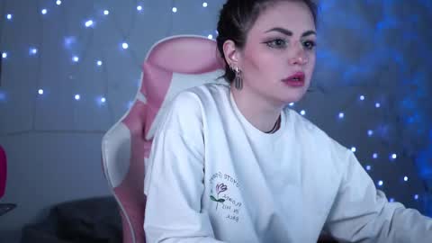 just call me Lana  and her security online show from March 9, 2025, 11:58 am