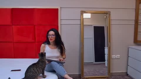 LanaBanner online show from September 17, 2025, 5:20 am