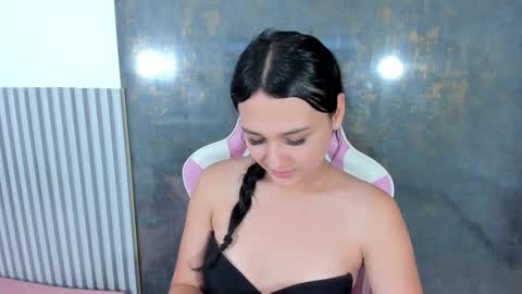 Lana online show from October 1, 2025, 8:15 pm