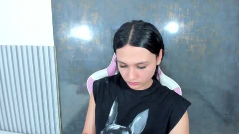 Lana online show from October 5, 2025, 7:12 pm