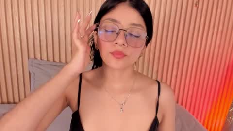 ... .          . ... online show from December 14, 2025, 1:38 pm