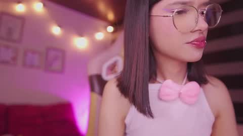 Lana online show from November 7, 2025, 3:17 am