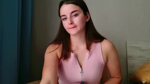 lana_gl online show from April 27, 2026, 7:17 am