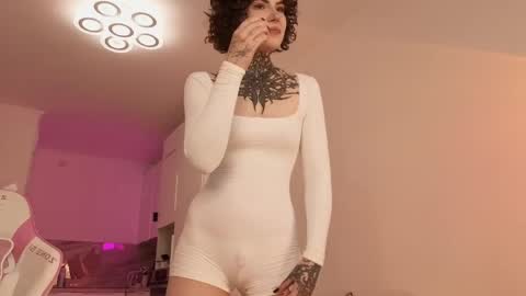 Snapshot of lana_mays chatting on May 25, 2026, 3:12 am Eva online show from May 25, 2026, 3:12 am